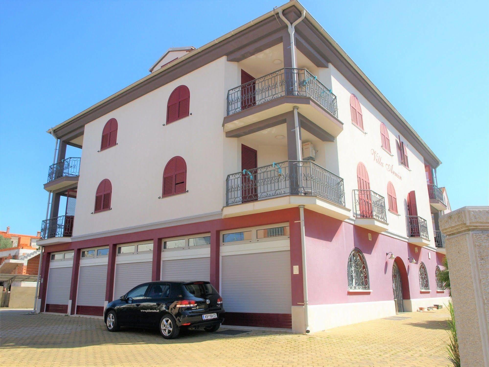 Armin Apartment