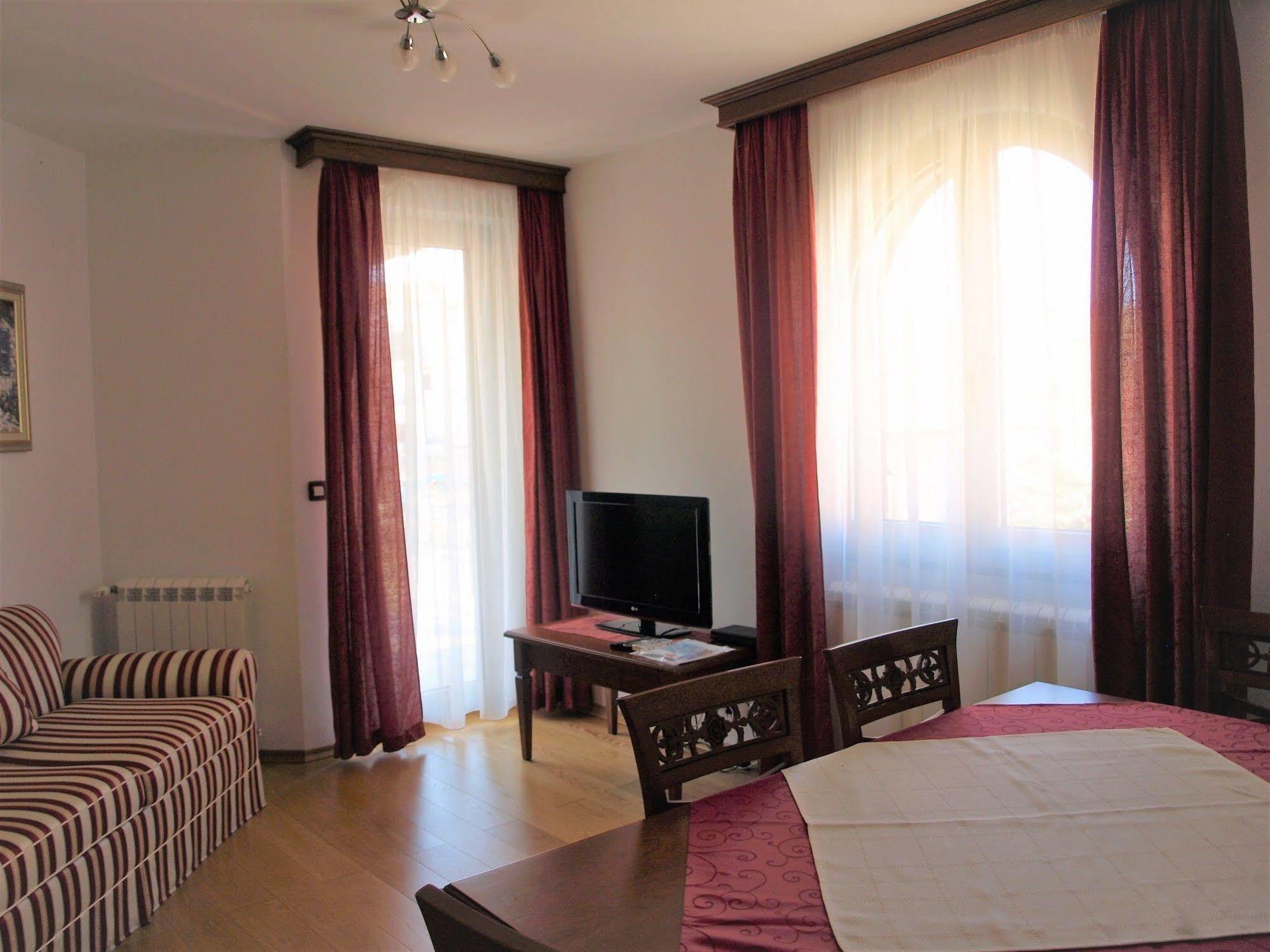 Armin Apartment